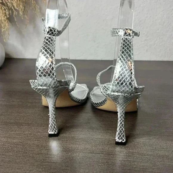 Marc Fisher Women's Dalida Embossed Strappy Sandals Size 7M - Picture 4 of 12